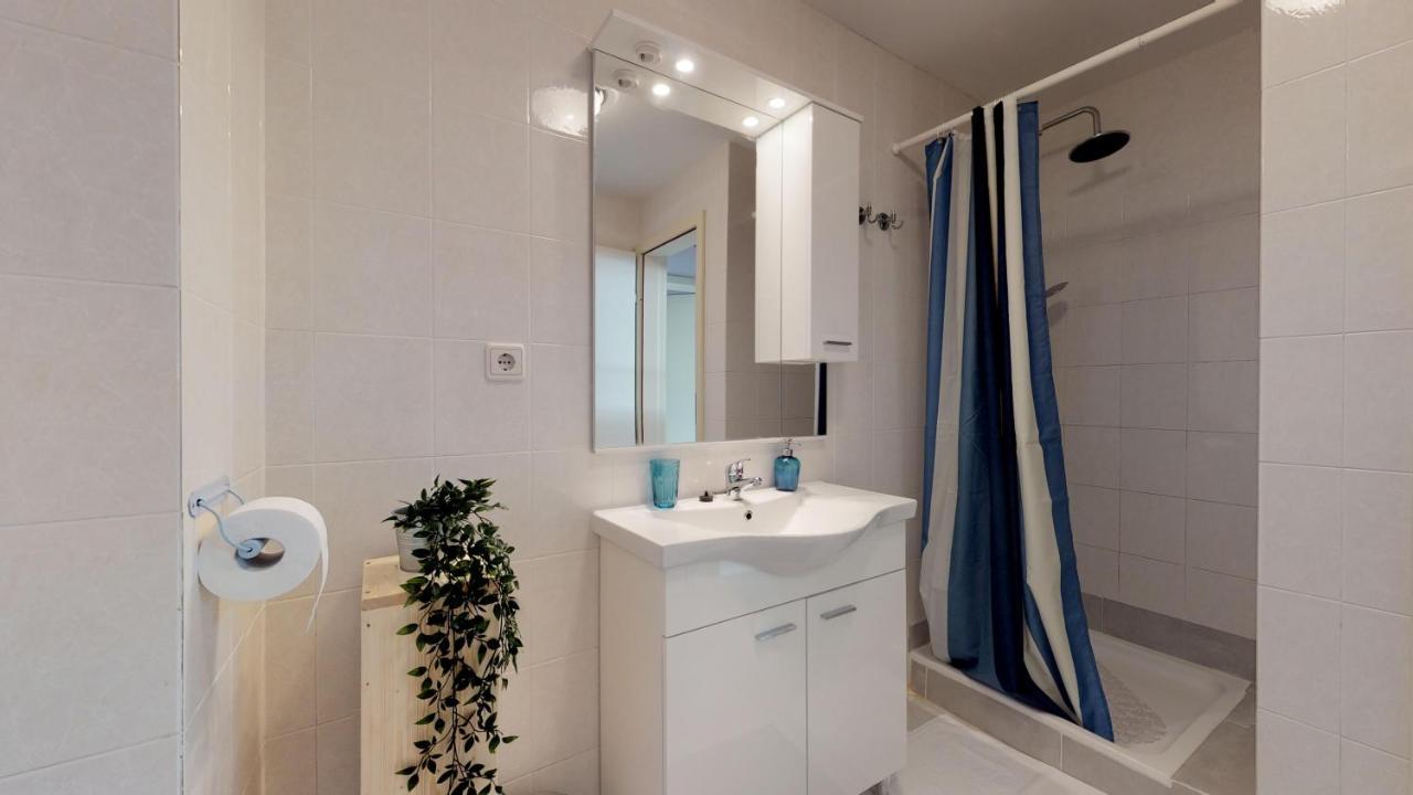 Lora Deluxe Superior 5 Star Apartment, Your Piece Of Heaven By The Sea & Park With Sea & Park View Новиград Экстерьер фото