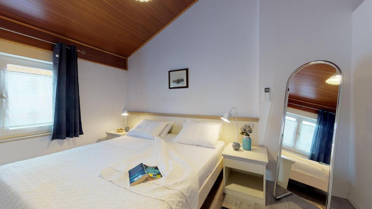 Lora Deluxe Superior 5 Star Apartment, Your Piece Of Heaven By The Sea & Park With Sea & Park View Новиград Экстерьер фото