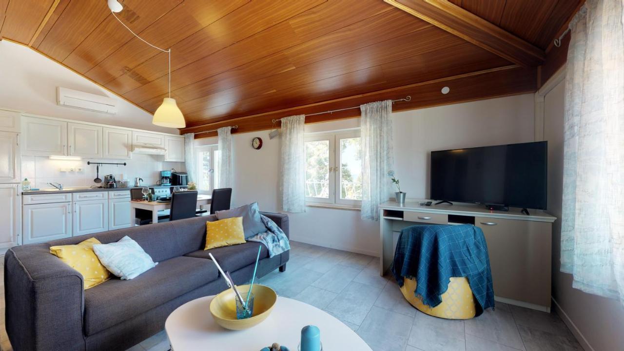 Lora Deluxe Superior 5 Star Apartment, Your Piece Of Heaven By The Sea & Park With Sea & Park View Новиград Экстерьер фото